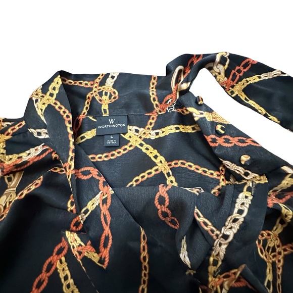 WORTHINGTON BRAND CHAIN PRINT BLOUSE W/3 BUTTON NECKLINE AND ATTACHED TIE. - Picture 7 of 16